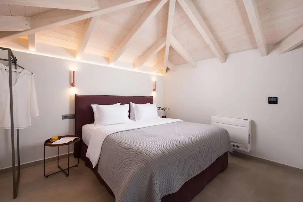 Reveli Suites