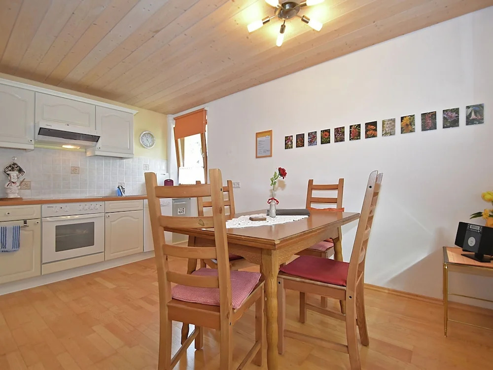Modern Apartment on the 1st Floor at the Foot of the Feldberg with Use of Garden