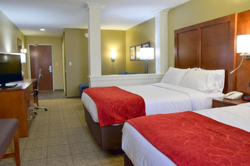 Comfort Suites Dunnellon near Rainbow Springs