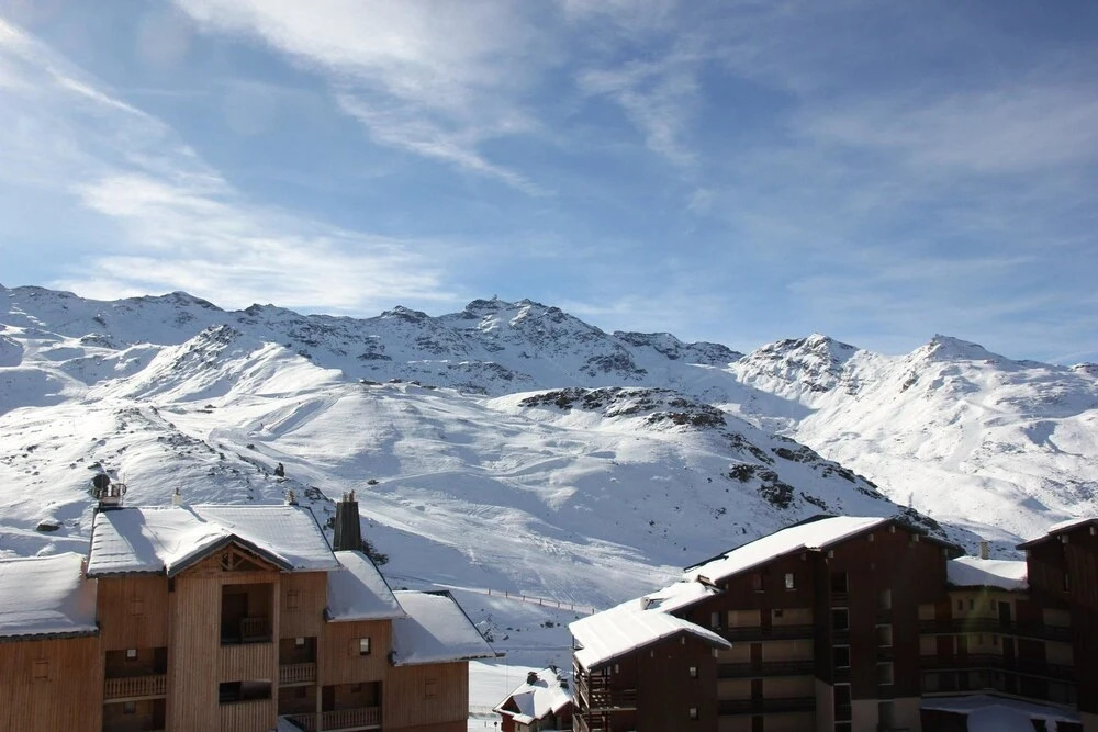 This studio of about 25m2 is quite, on the 5th floor Holiday home 1 ag