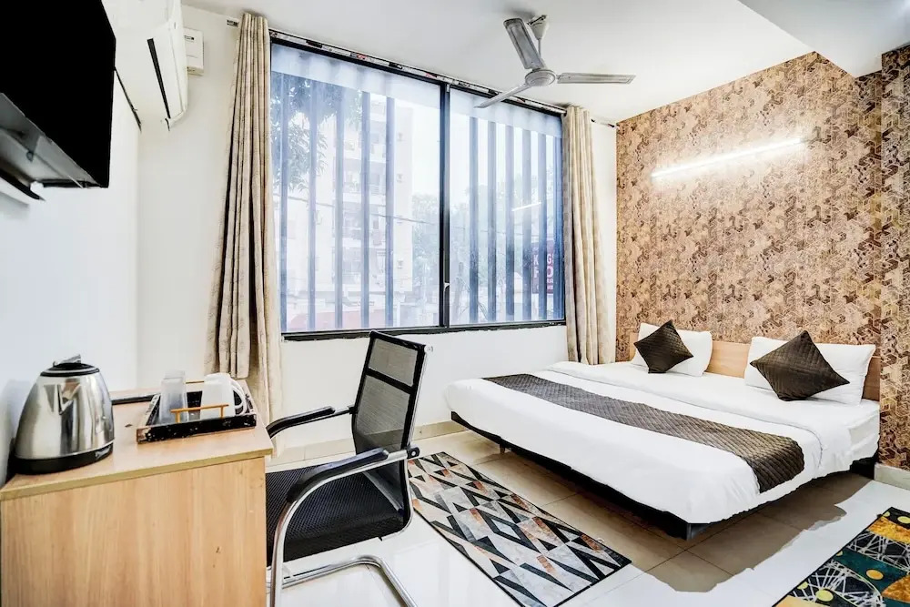 Kings Court Hotel Pitampura