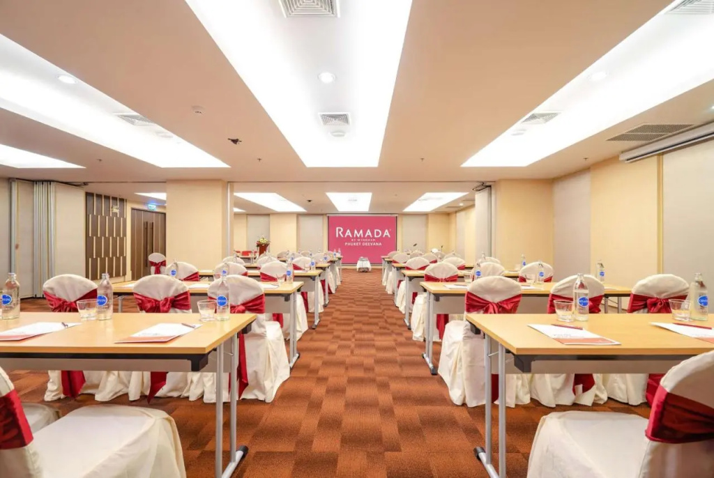 Ramada by Wyndham Phuket Deevana