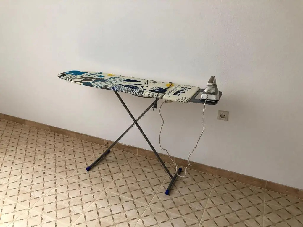 Lora Guesthouse