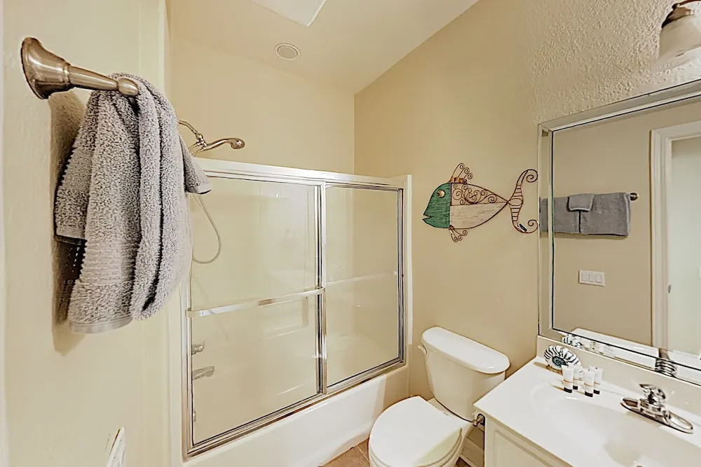 New Listing! Canal W/ Pool, Hot Tub & Dock 3 Bedroom Home