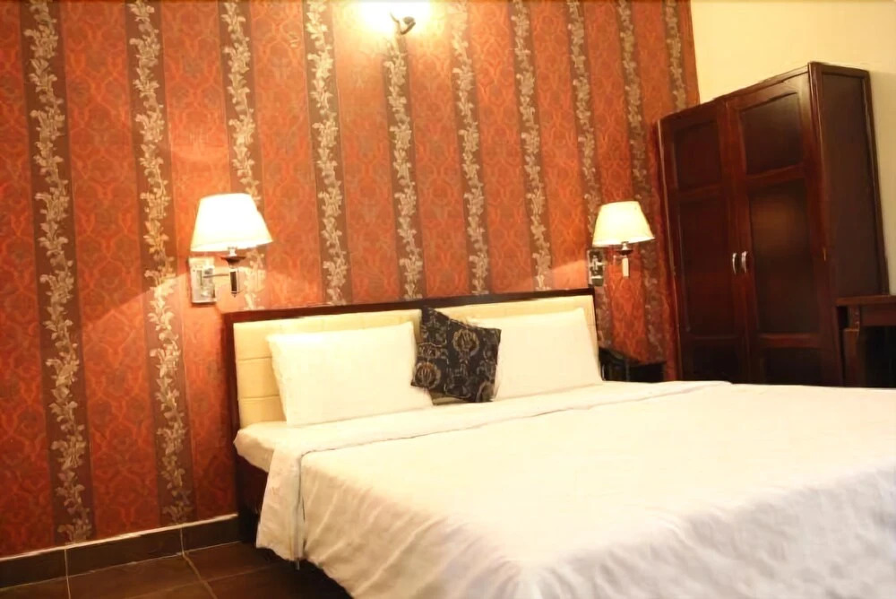 Youth House - Hostel