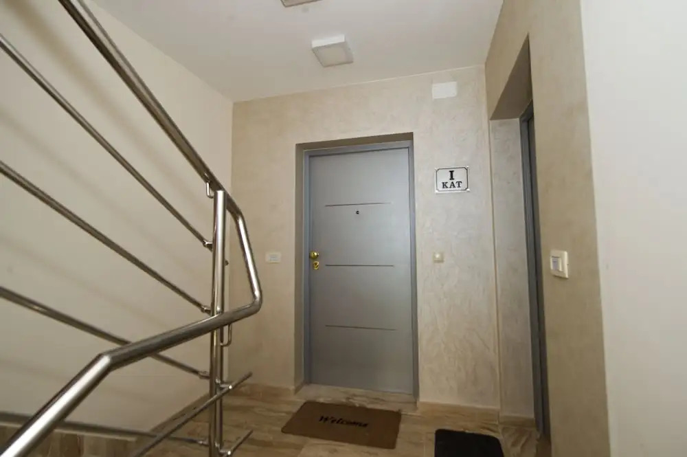 Apartments Leone