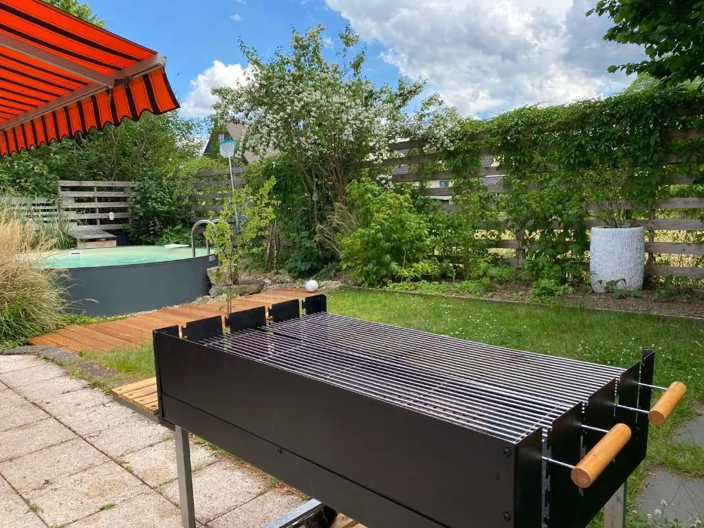 Ferienhaus Elbharmonie - Hunde willkommen, Garten vollständig umzäunt, Pool, Kamin und Spielzimmer - super für Familientreffen