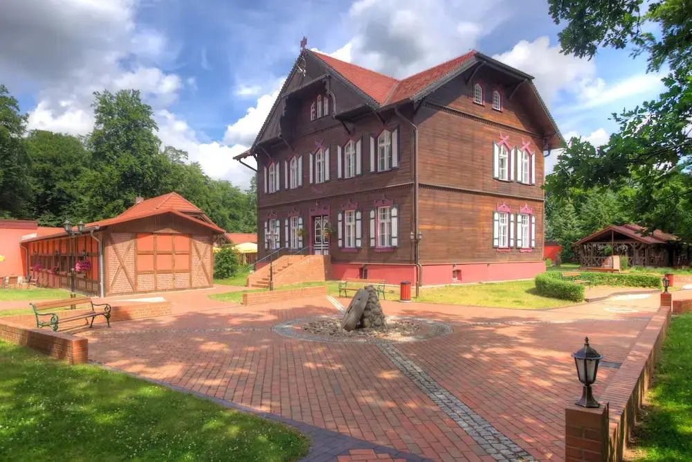 Hotel Garni Jagdschloss Waldsee mit Frühstücksbuffet & Schlossküche für Selbstversorger