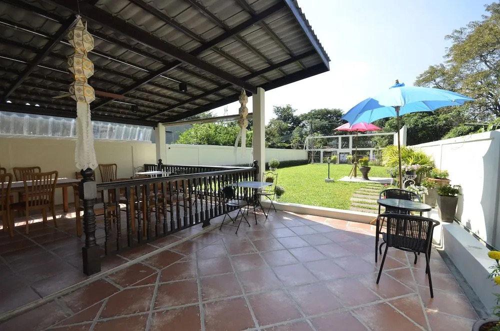 Sakorn Residence and Hotel