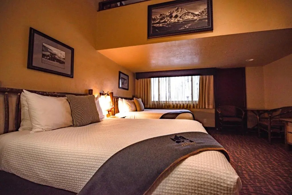 Elk Country Inn