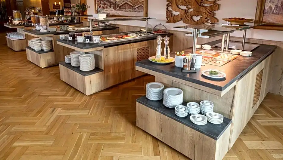 Almfrieden Hotel & Romantikchalet