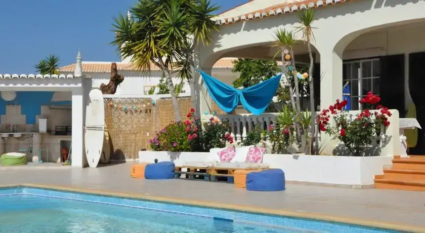 Quinta do Alto - Surf & Guesthouse