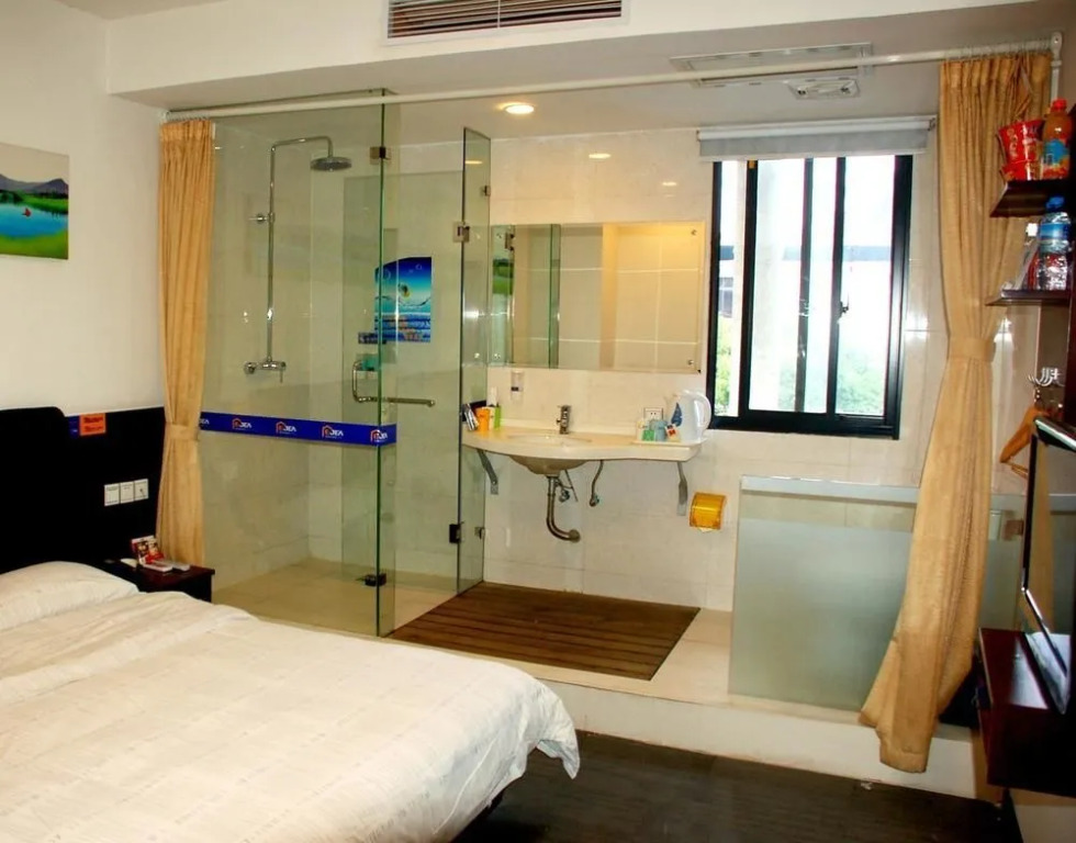 E JEA Hotel