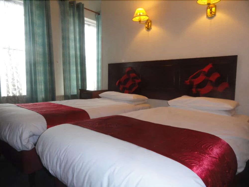 Clifton Court Hotel