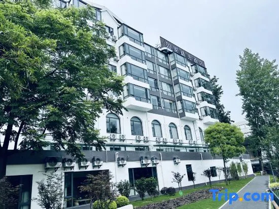 Homeinn Plus Hotel (Shanghai Pudong New International Expo Center Huamu Road Subway station)