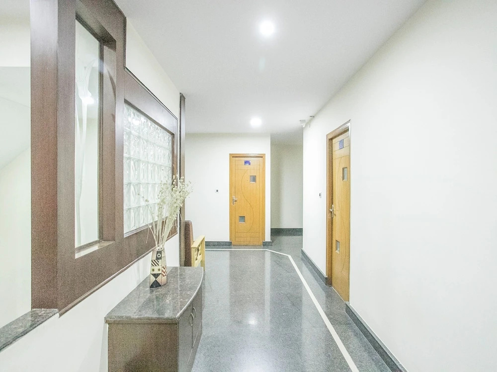 OYO 14204 Regal Residency