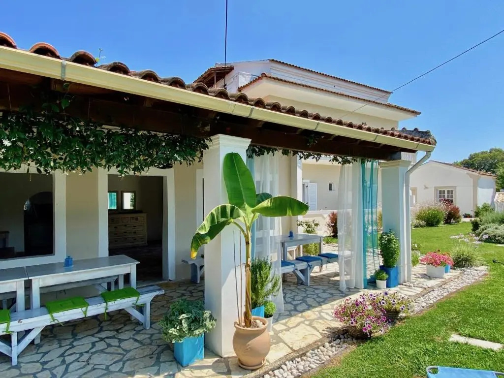 Villa Doma with private pool for up to 29 guests by DadoVillas