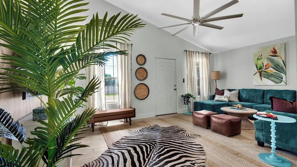 PCB Stay w/ Heated Pool, Hot Tub, Bars, Game Room & Quick Walk to Beach The Jade Oasis by Avantstay