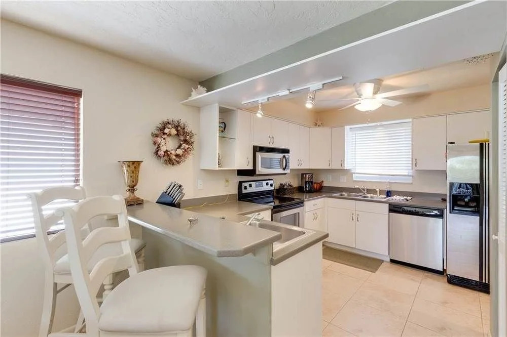 Island Oasis 3 Heated Pool 3 Br Home by RedAwning