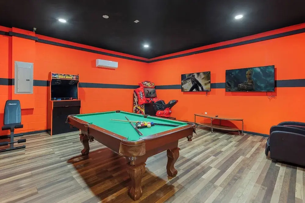 331-8-pc-perfectly Furnished With Games and Movie