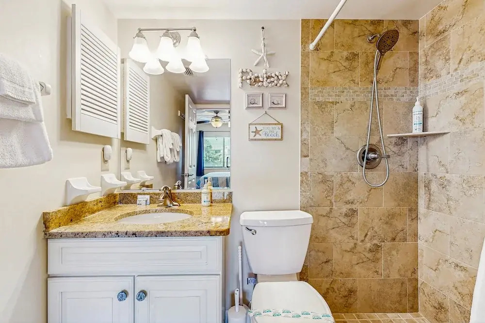 Newly Remodeled Ground-floor Condo W/on-site Pools, 5 hot Tubs, Tennis, AC