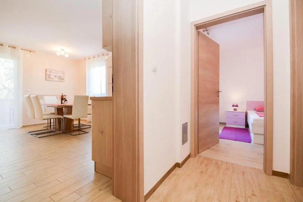 Apartment Mit- Mir
