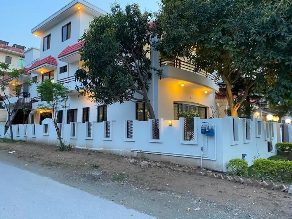 Capital Guest House E-11 Islamabad