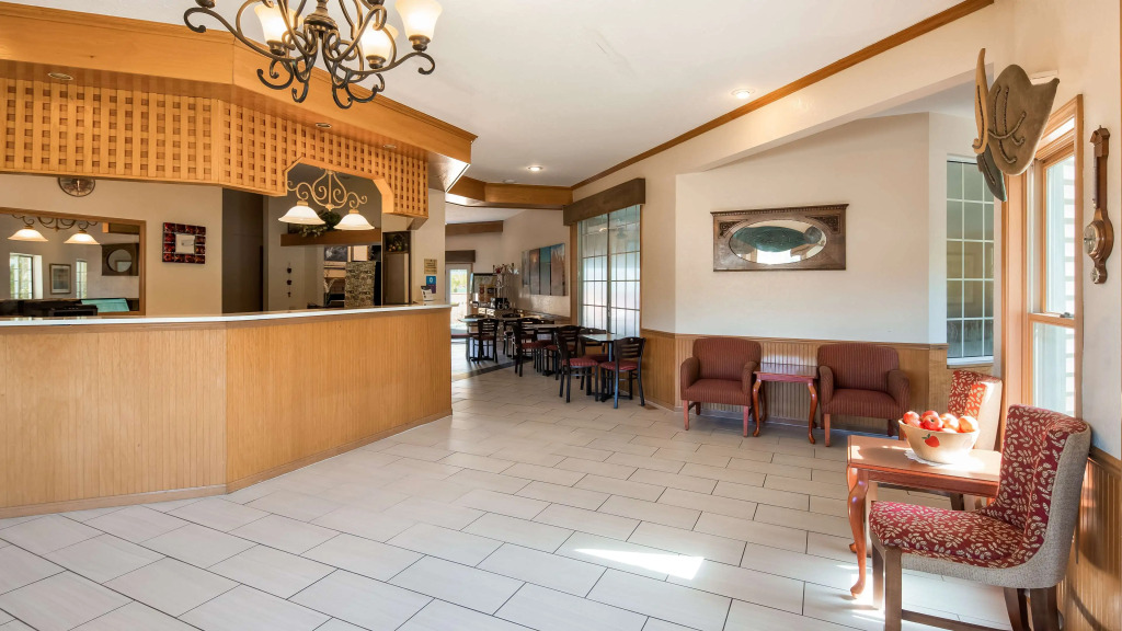 Apple Tree Inn; SureStay Collection by Best Western