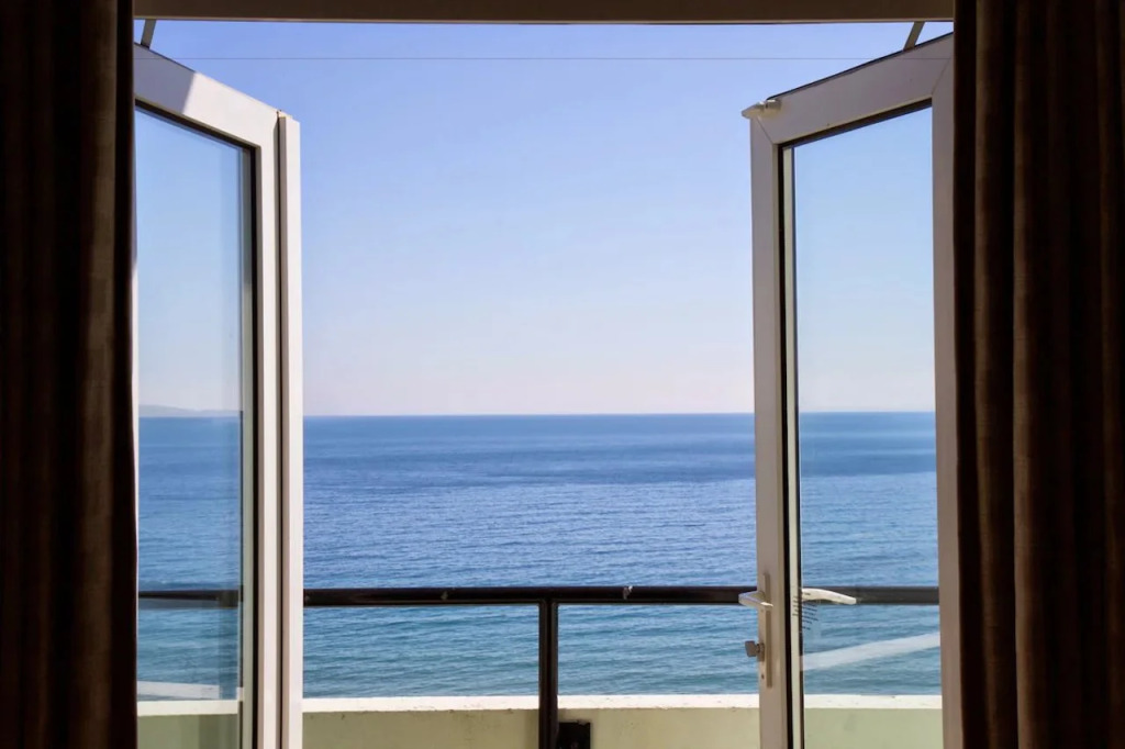 Bournemouth East Cliff by Belvilla