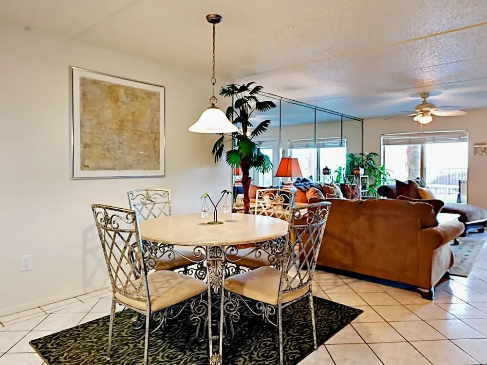 4400 Gulf Blvd Condo Unit 107