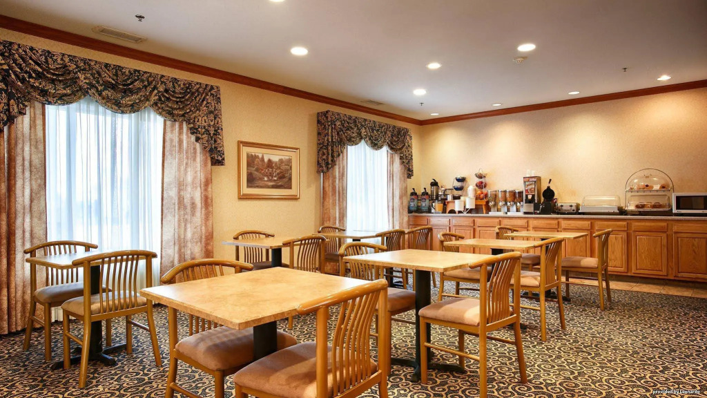 Holiday Inn Express - Toledo West - Napoleon by IHG