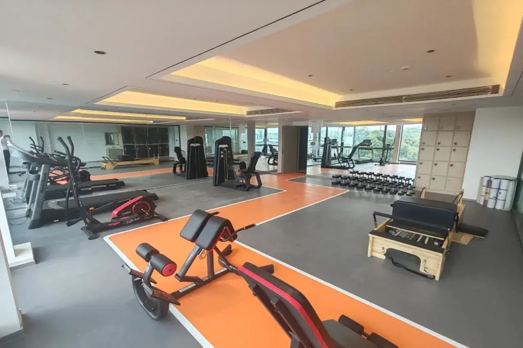 REZEN LONGUU Hotel (Guangzhou Baoneng Performance Center Luogang Subway Station)