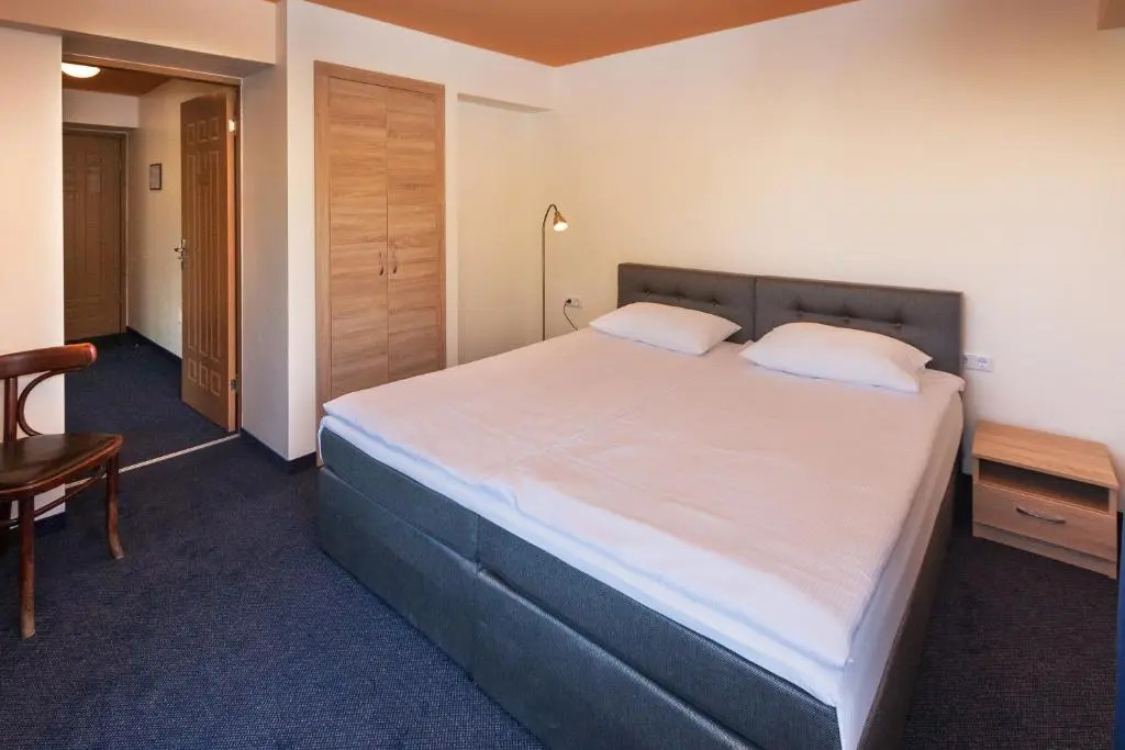 Tauras Center Hotel