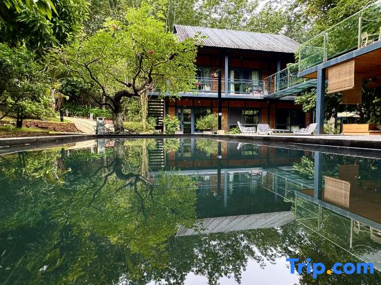 Xishuangbanna Jinghong Lansha Waiyuan Forest Hot Spring Holiday Manor