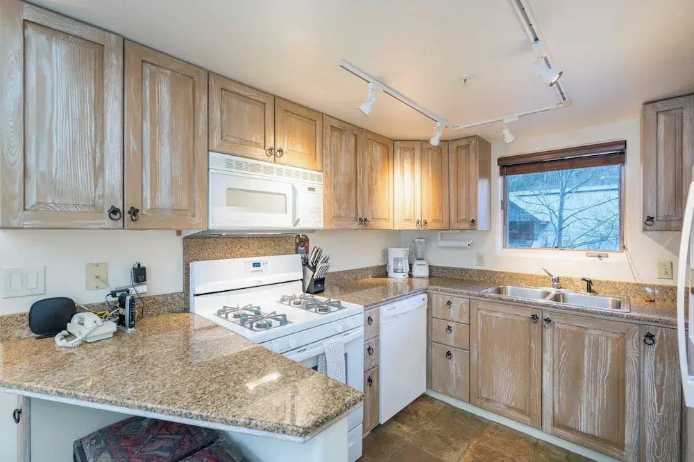 Double Diamond 23 by Avantstay Close to Town & The Slopes!
