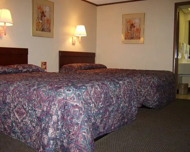 Budgetel Inn & Suites