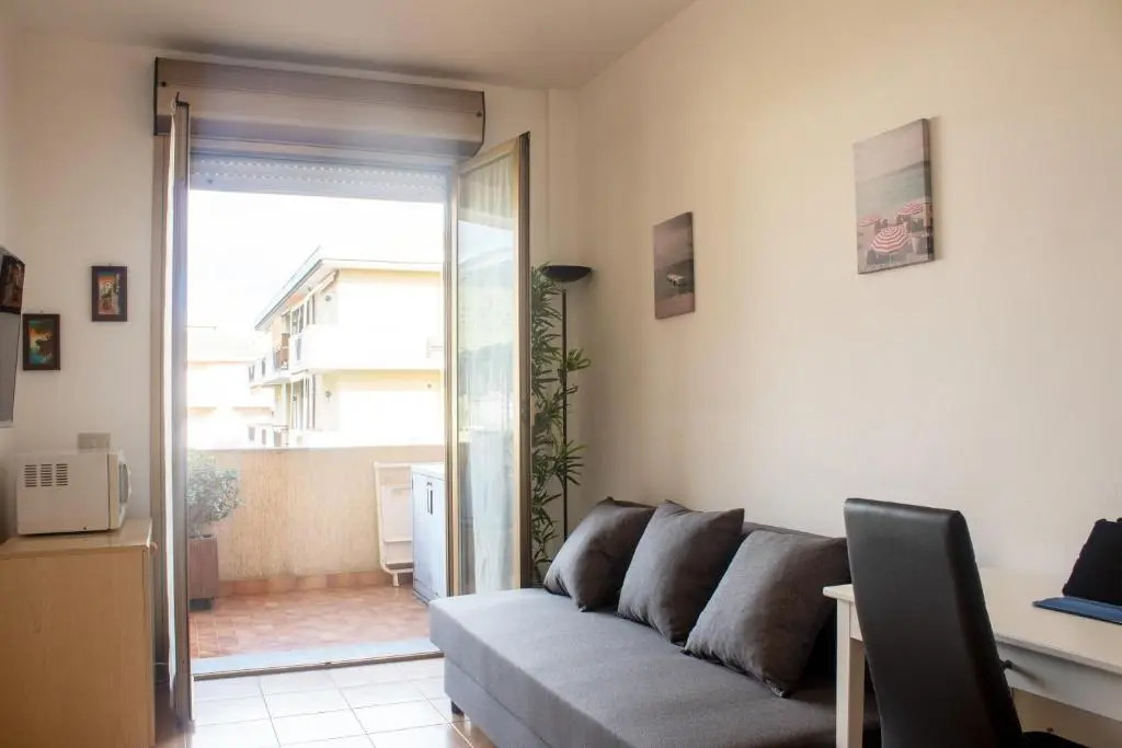 Box Auto E Terrazzo Relax a 600 Metri Dal Mare