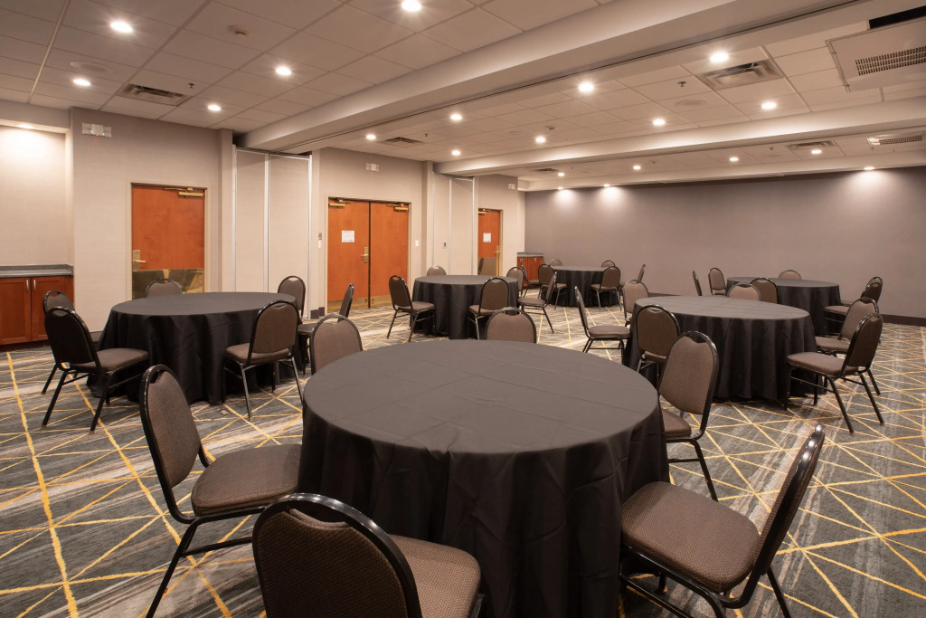 Holiday Inn & Suites Goodyear - West Phoenix Area by IHG
