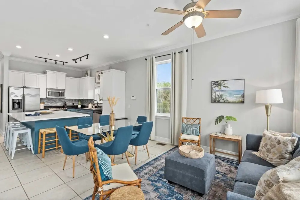 Tidal Charm by Avantstay Walk to Beach, Community Pool, Balcony, Ocean Views