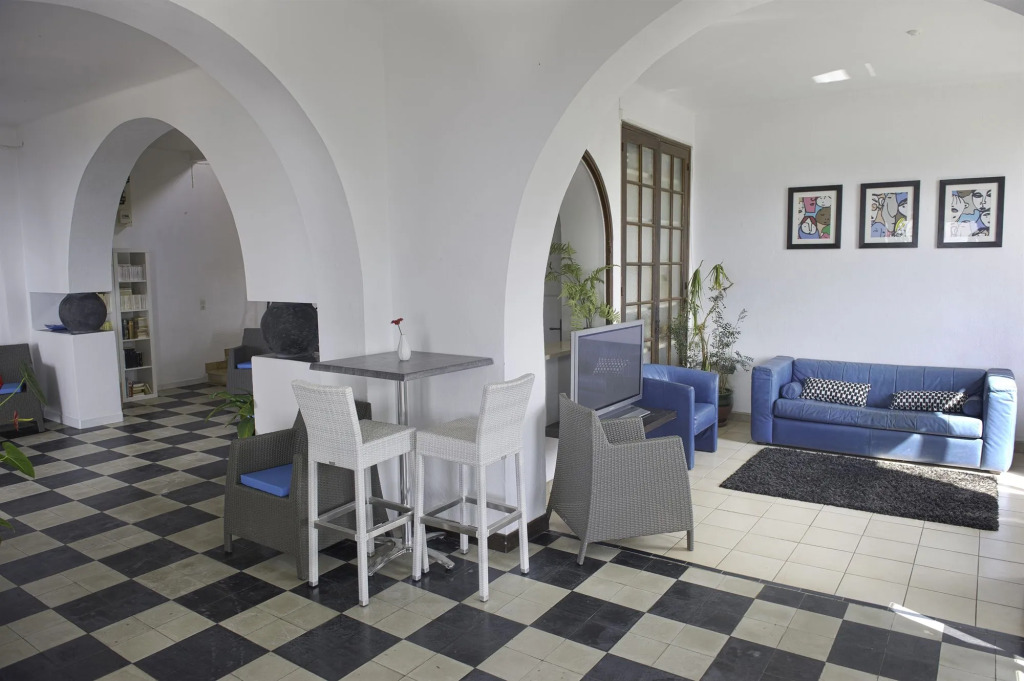 Azur Hotel