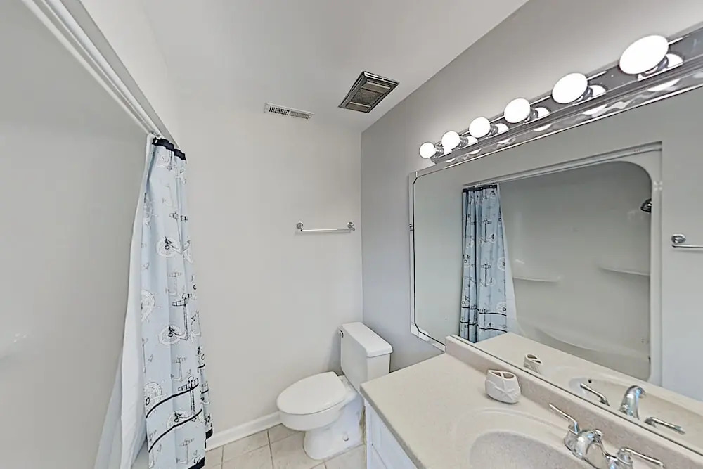140beach 2 Bedroom Condo