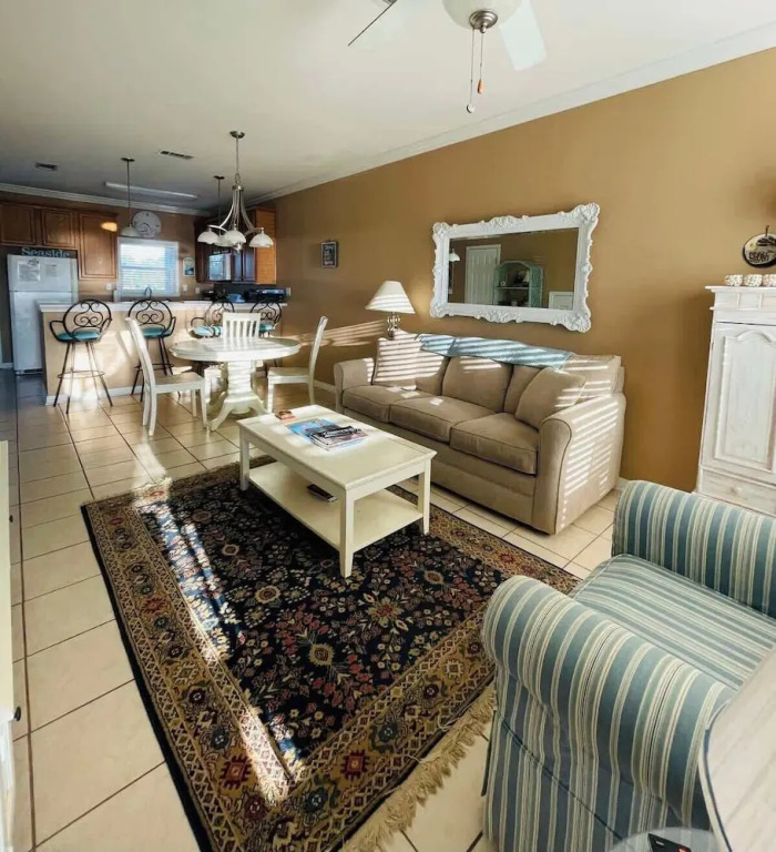 123 Beau Clair - Beachside Townhome With Balcony and Pool in Long Beach