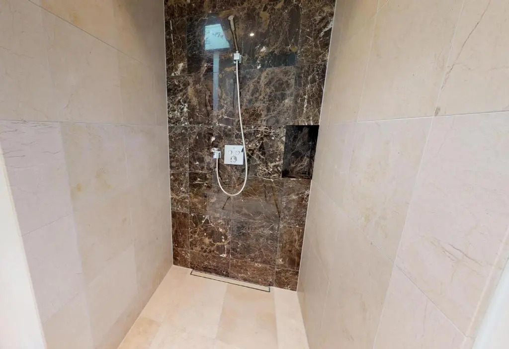 White Pearl Apartment 4.03
