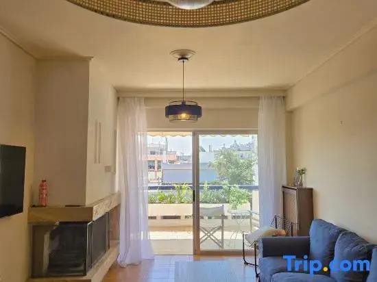 Spacious 3BR Apt w/ Large Balcony|Near Metro & ACS