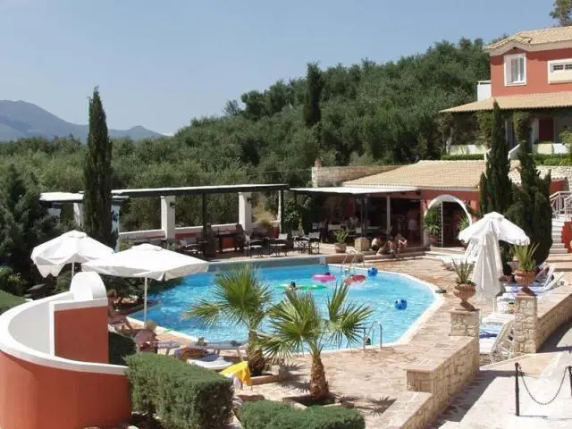 Agnanti Holiday Club