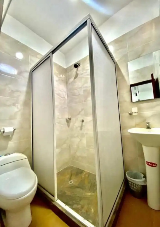Hostal Aurora, Smith Lodging