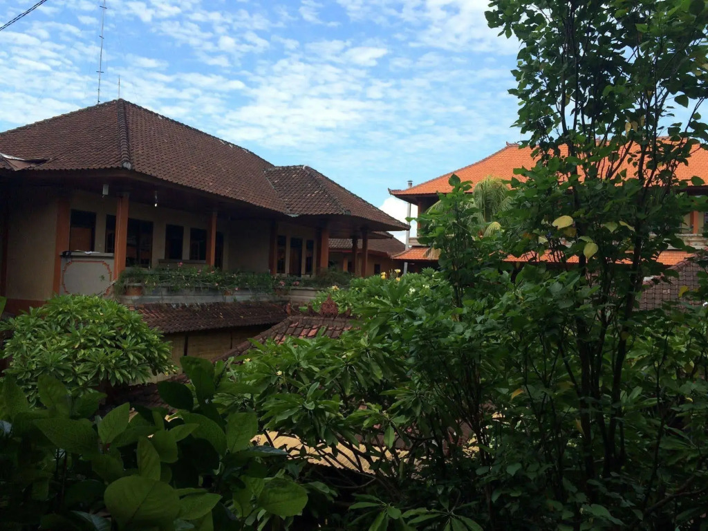 Suka Beach Inn