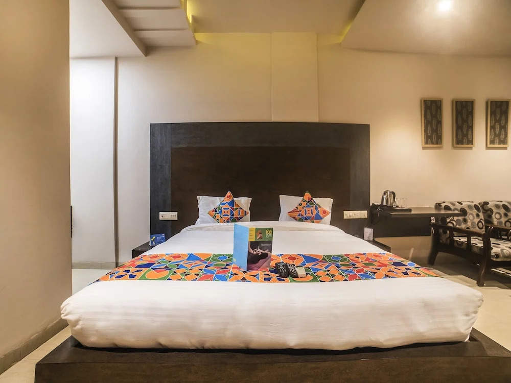 FabHotel Bhatia Shastri Nagar