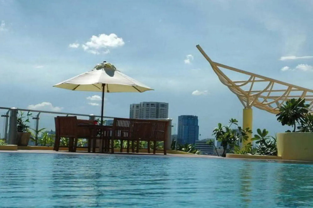 Seven Place Executive Residence