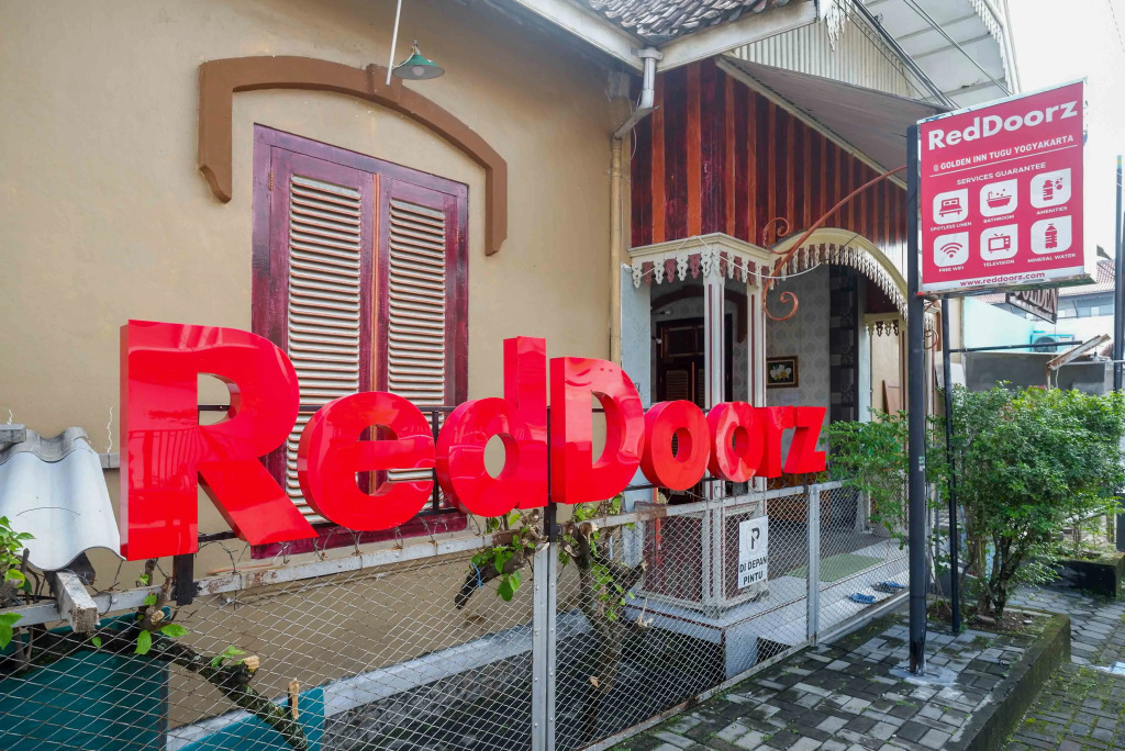 RedDoorz At Golden Inn Tugu Yogyakarta